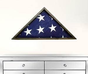 Homeroots Rustic Weathered Grey Reclaimed Wood Triangle Wooden Display Flag Case  Wood 380344