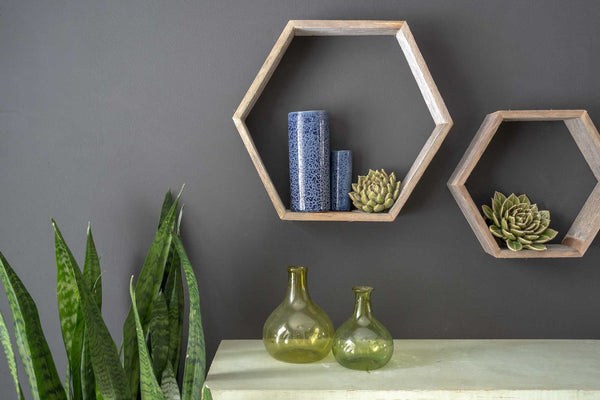 Homeroots Set Of 3 Hexagon Rustic Natural Weathered Grey Wood Open Box Shelve  Wood 380354