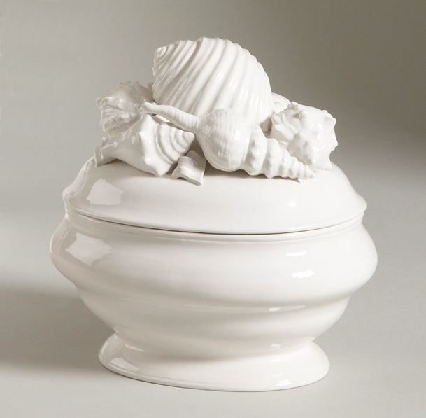 Chelsea House Shell Ceramic Tureen — Hand‑Painted Italian Shell‑Lid Centerpiece With White Glaze, Versatile Serving Piece 380770