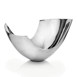 Homeroots 17" Silver Aluminum Modern Abstract Centerpiece Bowl   383745