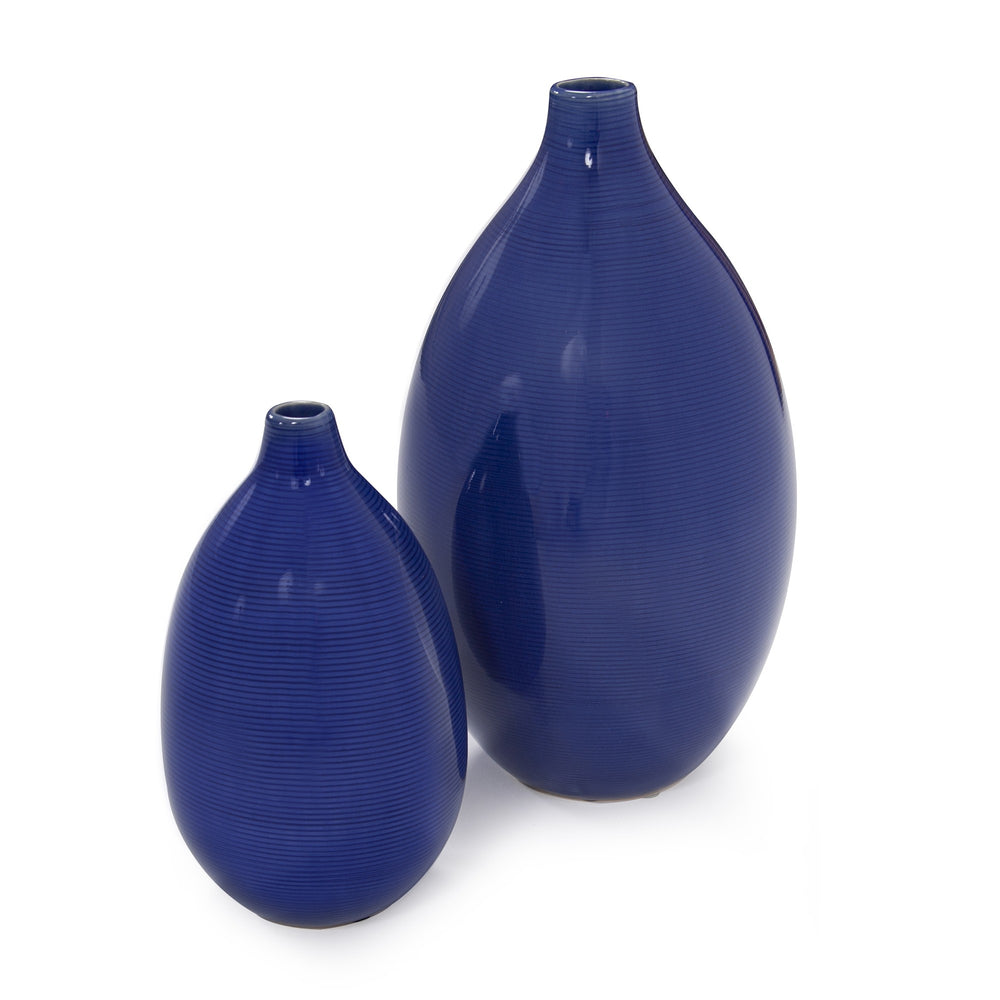 Homeroots Set Of 2 Deep Indigo Blue Ceramic Bulb Vases  Ceramic 384166