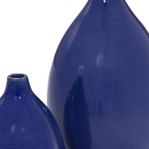 Homeroots Set Of 2 Deep Indigo Blue Ceramic Bulb Vases  Ceramic 384166