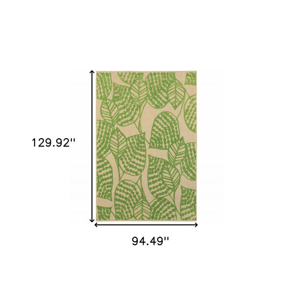 Homeroots Green Floral Indoor Outdoor Area Rug  Polypropylene 384346