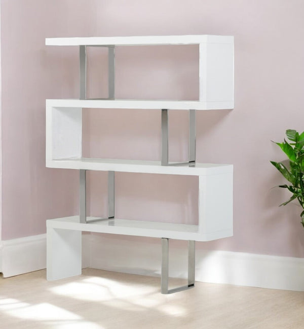 Homeroots 67" White Stainless Steel Four Tier Geometric Bookcase   384360