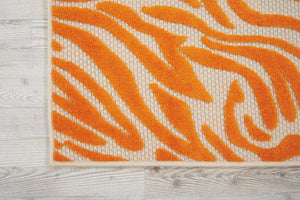 Homeroots 4' Orange And Ivory Abstract Stain Resistant Area Rug - Stylish Indoor/Outdoor Design, Durable & Chic 4? X 6? Polypropylene 384590