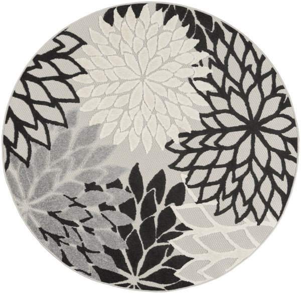 HomeRoots 5' Timeless Floral Indoor Outdoor Rug - Durable, Easy-Care, Versatile Accent for Any Space 5' Round Area Rug Black White 384599
