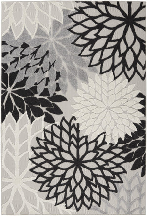 HomeRoots 5' Timeless Floral Indoor Outdoor Rug - Durable, Easy-Care, Versatile Accent for Any Space 6'x9' Area Rug Black White 384600
