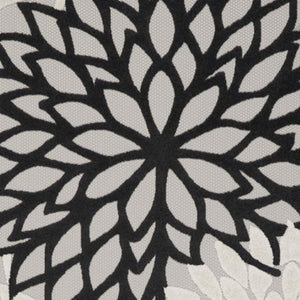 HomeRoots 5' Timeless Floral Indoor Outdoor Rug - Durable, Easy-Care, Versatile Accent for Any Space 7'x10' Area Rug Black White 384601