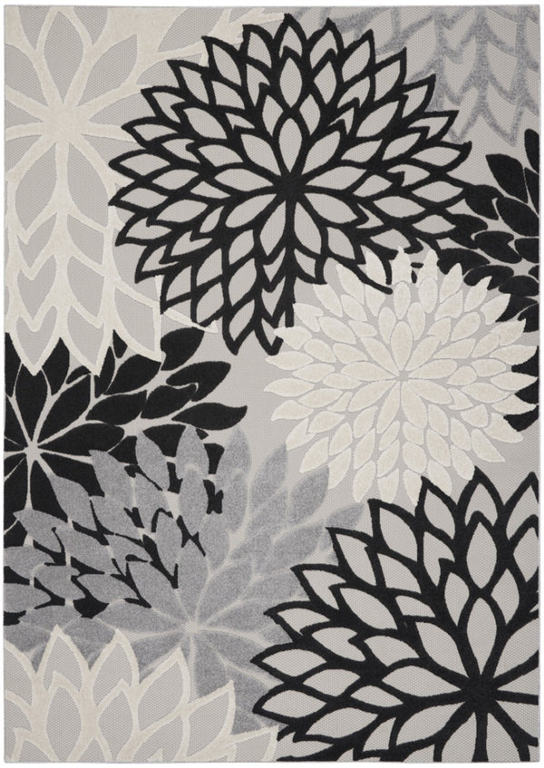 HomeRoots 5' Timeless Floral Indoor Outdoor Rug - Durable, Easy-Care, Versatile Accent for Any Space 8'x11' Area Rug Black White 384602