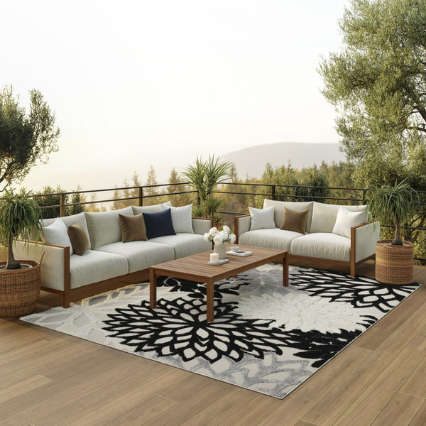 HomeRoots 5' Timeless Floral Indoor Outdoor Rug - Durable, Easy-Care, Versatile Accent for Any Space 8'x11' Area Rug Black White 384602