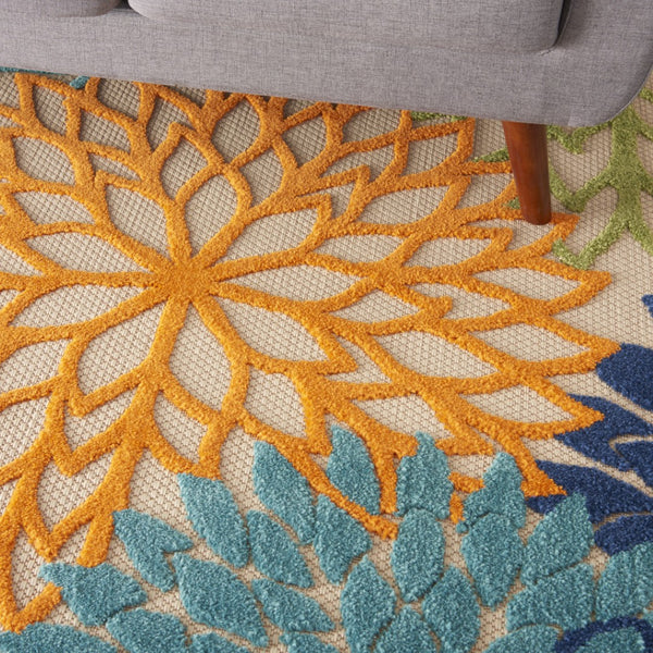 Homeroots 12' Green And Ivory Floral Indoor-outdoor Runner Rug - Stylish, Durable, Perfect For Any Space 6' X 9' Polypropylene 384640