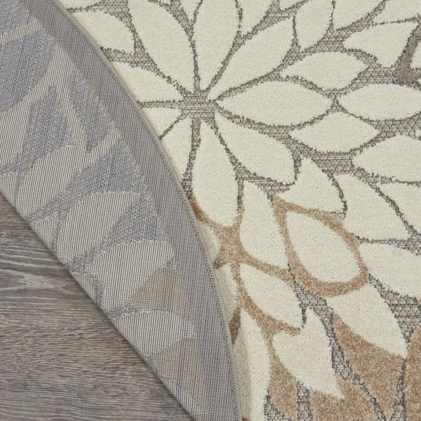 HomeRoots 5' Elegant Gray and Ivory Floral Area Rug for Indoor and Outdoor Spaces – Durable, Versatile Design 5' Round Round 384664