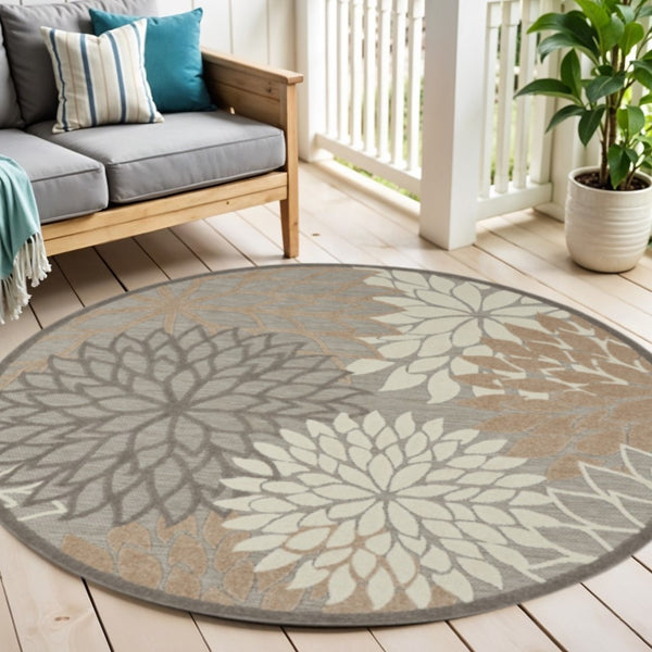 HomeRoots 5' Elegant Gray and Ivory Floral Area Rug for Indoor and Outdoor Spaces – Durable, Versatile Design 5' Round Round 384664