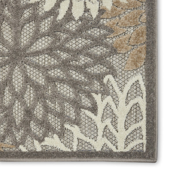 HomeRoots 5' Elegant Gray and Ivory Floral Area Rug for Indoor and Outdoor Spaces – Durable, Versatile Design 6' X 9' Rectangle 384666