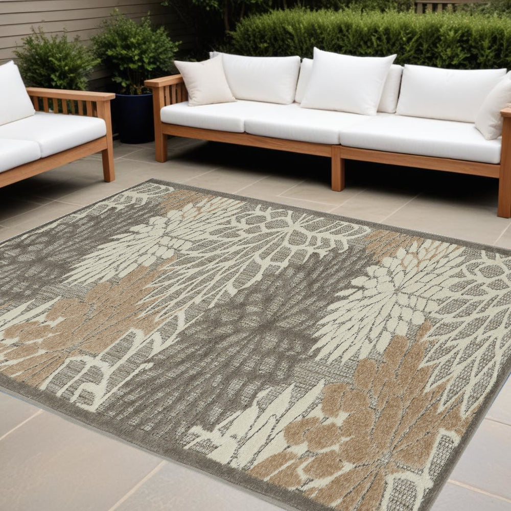 Homeroots 7' X 10' Gray And Ivory Floral Indoor Outdoor Area Rug  Polypropylene 384668