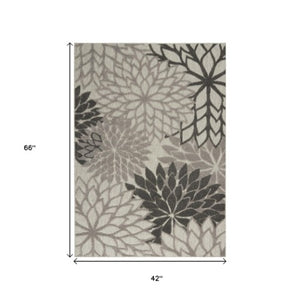 Homeroots 4' X 6' Gray Indoor Outdoor Area Rug - Durable, Stylish, Versatile For Elegant Spaces & High Traffic 4' X 6' Polypropylene 384696