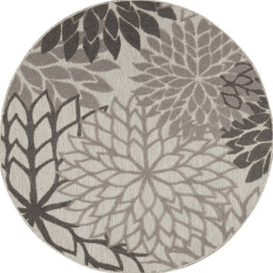 HomeRoots 5' Gray Floral Area Rug - Versatile Indoor/Outdoor Design for Stylish Spaces & High Traffic Areas 5' Round Area Rug 384702