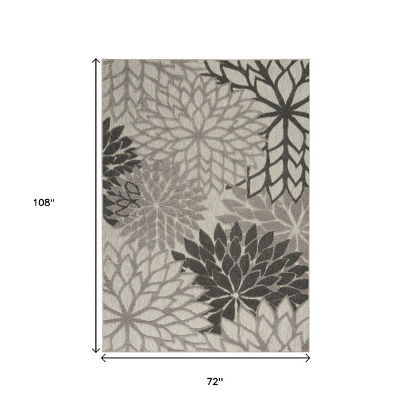 HomeRoots 5' Gray Floral Area Rug - Versatile Indoor/Outdoor Design for Stylish Spaces & High Traffic Areas 6'x9' Area Rug 384704