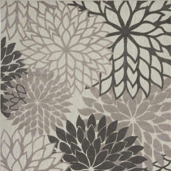 HomeRoots 5' Gray Floral Area Rug - Versatile Indoor/Outdoor Design for Stylish Spaces & High Traffic Areas 8'x11' Area Rug 384708