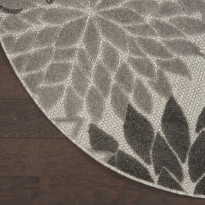 HomeRoots 5' Gray Floral Area Rug - Versatile Indoor/Outdoor Design for Stylish Spaces & High Traffic Areas 8' Round Area Rug 384710