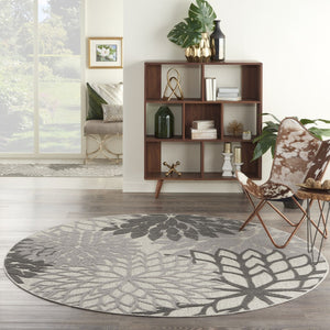 HomeRoots 5' Gray Floral Area Rug - Versatile Indoor/Outdoor Design for Stylish Spaces & High Traffic Areas 8' Round Area Rug 384710