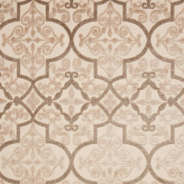Homeroots 4' Cream Moroccan Area Rug - Stylish Indoor Outdoor Design For Living Spaces, Patios, And More! 4' X 6' Polypropylene 384767