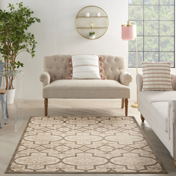 Homeroots 4' Cream Moroccan Area Rug - Stylish Indoor Outdoor Design For Living Spaces, Patios, And More! 5' X 8' Polypropylene 384769