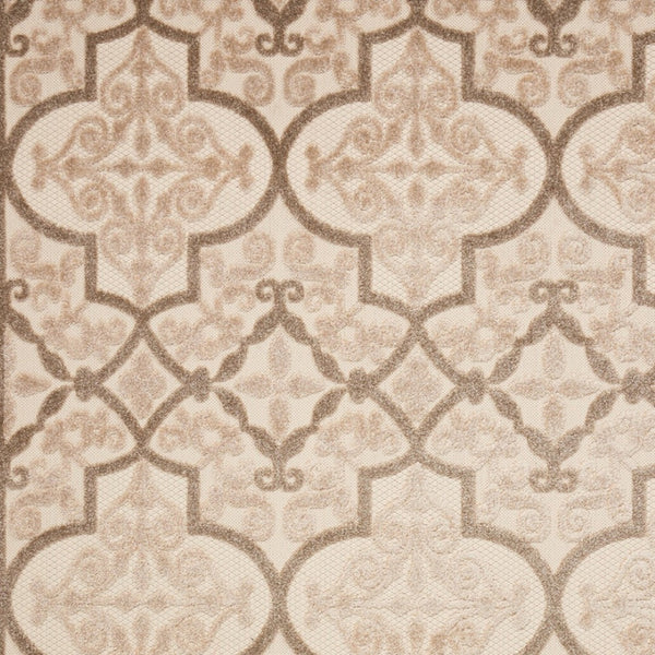 Homeroots 4' Cream Moroccan Area Rug - Stylish Indoor Outdoor Design For Living Spaces, Patios, And More! 5' X 8' Polypropylene 384769