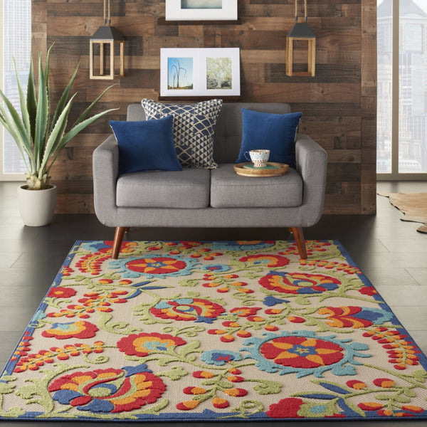 HomeRoots 5' Timeless Green and Ivory Floral Area Rug for Indoor and Outdoor Spaces – Durable & Elegant Design 5'x8' Area Rug 384794