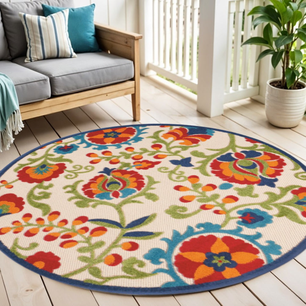 HomeRoots 5' Timeless Green and Ivory Floral Area Rug for Indoor and Outdoor Spaces – Durable & Elegant Design 5' Round Area Rug 384796