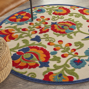 HomeRoots 5' Timeless Green and Ivory Floral Area Rug for Indoor and Outdoor Spaces – Durable & Elegant Design 5' Round Area Rug 384796