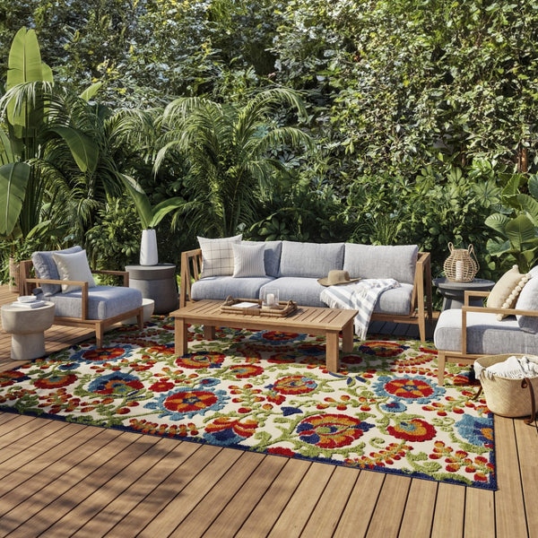 HomeRoots 5' Timeless Green and Ivory Floral Area Rug for Indoor and Outdoor Spaces – Durable & Elegant Design 7'x10' Area Rug 384801