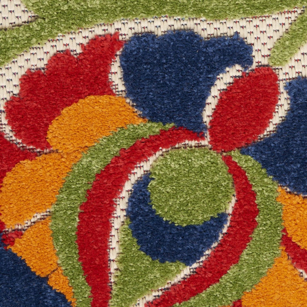 HomeRoots 5' Timeless Green and Ivory Floral Area Rug for Indoor and Outdoor Spaces – Durable & Elegant Design 8' Round Area Rug 384804