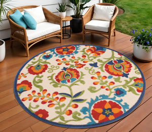HomeRoots 5' Timeless Green and Ivory Floral Area Rug for Indoor and Outdoor Spaces – Durable & Elegant Design 8' Round Area Rug 384804