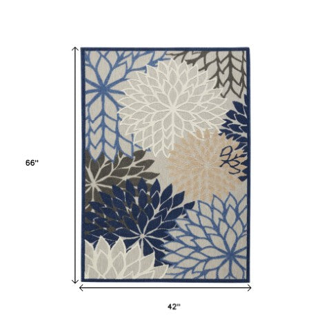 Homeroots 4' Elegant Green And Ivory Floral Indoor Outdoor Area Rug – Perfect For Enhancing Any Space! 4?X6? Polypropylene 384818