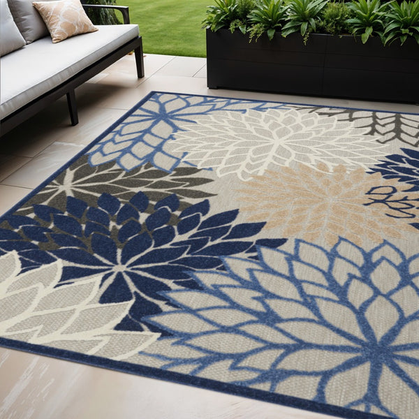 HomeRoots 5' Blue and Gray Floral Indoor Outdoor Area Rug - Timeless Elegance for Any Space, Easy Care 5?x8? 384820