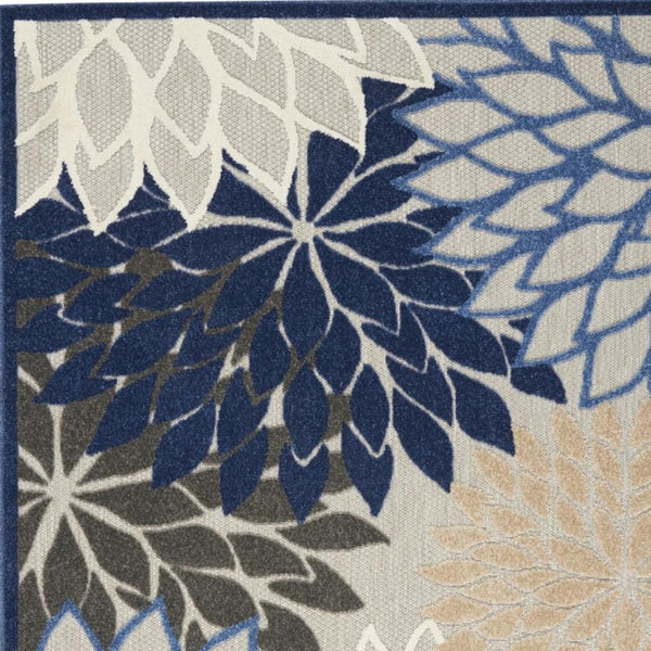 HomeRoots 5' Blue and Gray Floral Indoor Outdoor Area Rug - Timeless Elegance for Any Space, Easy Care 5?x8? 384820