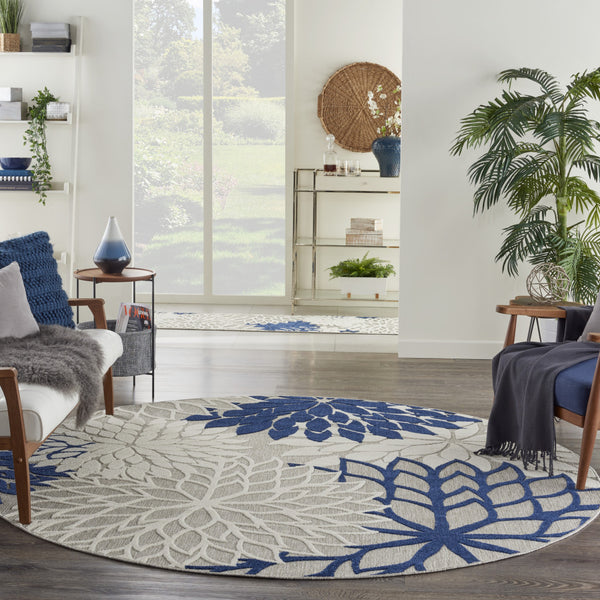Homeroots 8' Round Ivory And Blue Round Floral Indoor Outdoor Area Rug Ivory Navy Polypropylene 384838