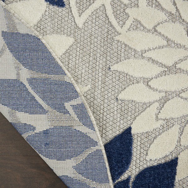 Homeroots 8' Round Ivory And Blue Round Floral Indoor Outdoor Area Rug Ivory Navy Polypropylene 384838