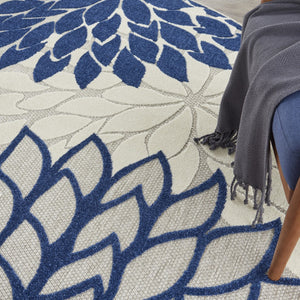HomeRoots 5' Timeless Floral Indoor Outdoor Rug - Durable, Easy-Care, Versatile Accent for Any Space 8' Round Area Rug Ivory Navy 384838