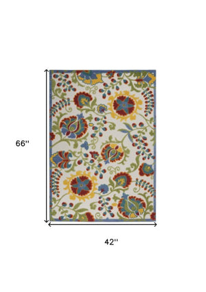 Homeroots 4' X 6' Green And Ivory Indoor Outdoor Area Rug - Stylish, Durable, And Versatile For Any Space! 4' X 6' Polypropylene 384844