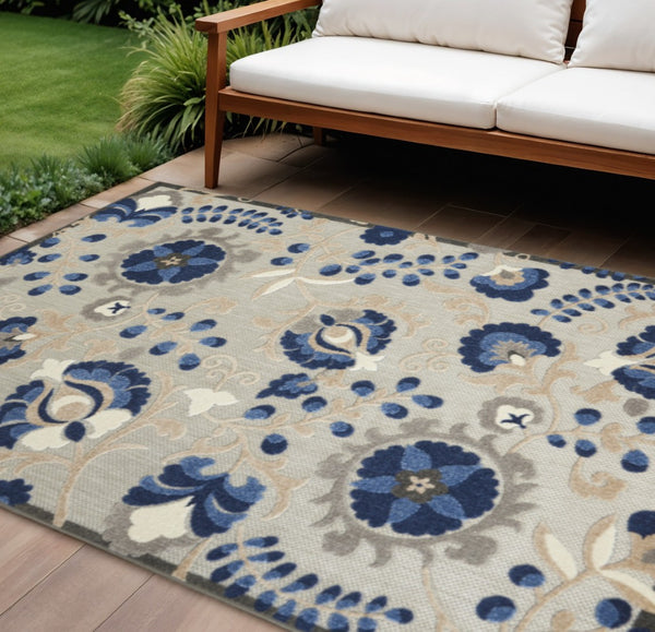 HomeRoots 5' Elegant Blue and Gray Floral Area Rug for Indoor and Outdoor Spaces - Durable, Easy Maintenance Design 6'x9' Area Rug 384861