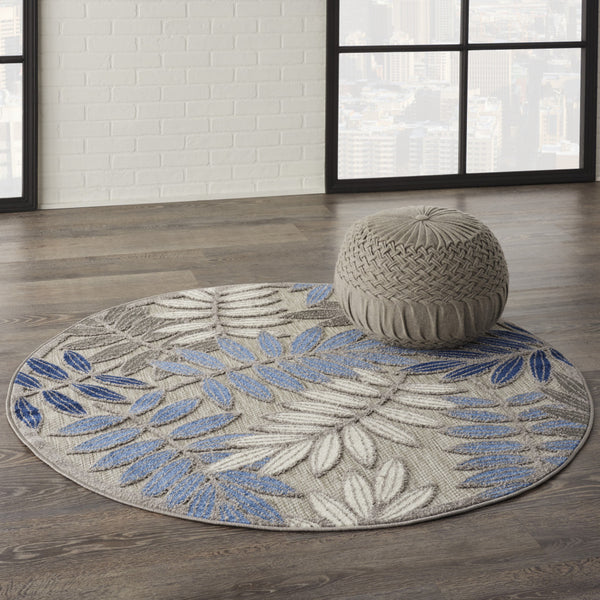 Homeroots 5' Round Blue And Gray Round Floral Indoor Outdoor Area Rug  Polypropylene 384872