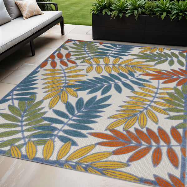 Homeroots 10' Ivory And Blue Floral Indoor Outdoor Area Rug - Perfect For Living Spaces, Patios, And More! 5' X 8' Polypropylene 384878
