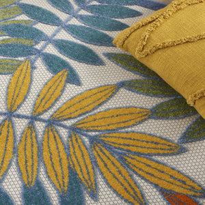 Homeroots 10' Ivory And Blue Floral Indoor Outdoor Area Rug - Perfect For Living Spaces, Patios, And More! 6' X 9' Polypropylene 384879