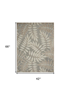 Homeroots 4' X 6' Gray And Ivory Floral Area Rug - Durable Indoor/Outdoor Design For Stylish Spaces, Easy Care 4' X 6' Polypropylene 384954