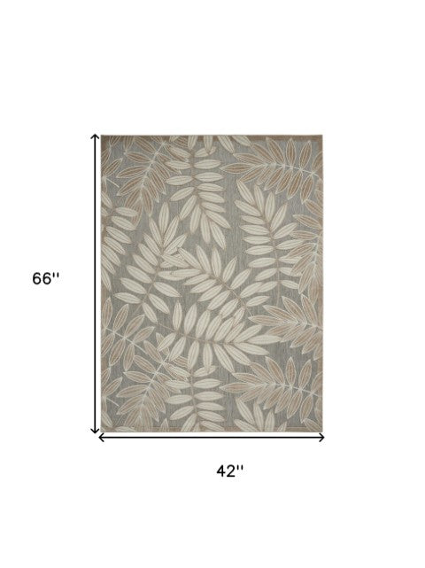 Homeroots 4' X 6' Gray And Ivory Floral Area Rug - Durable Indoor/Outdoor Design For Stylish Spaces, Easy Care 4' X 6' Polypropylene 384954