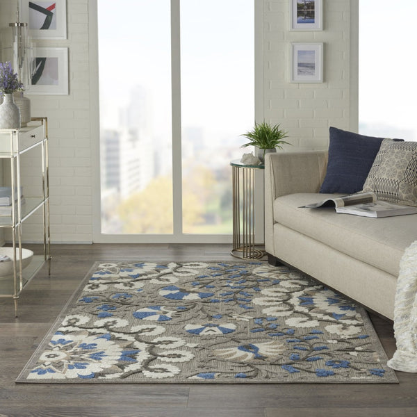 HomeRoots 5' Blue and Gray Floral Indoor Outdoor Area Rug - Timeless Elegance for Any Space, Easy Care 5' X 7' 384988