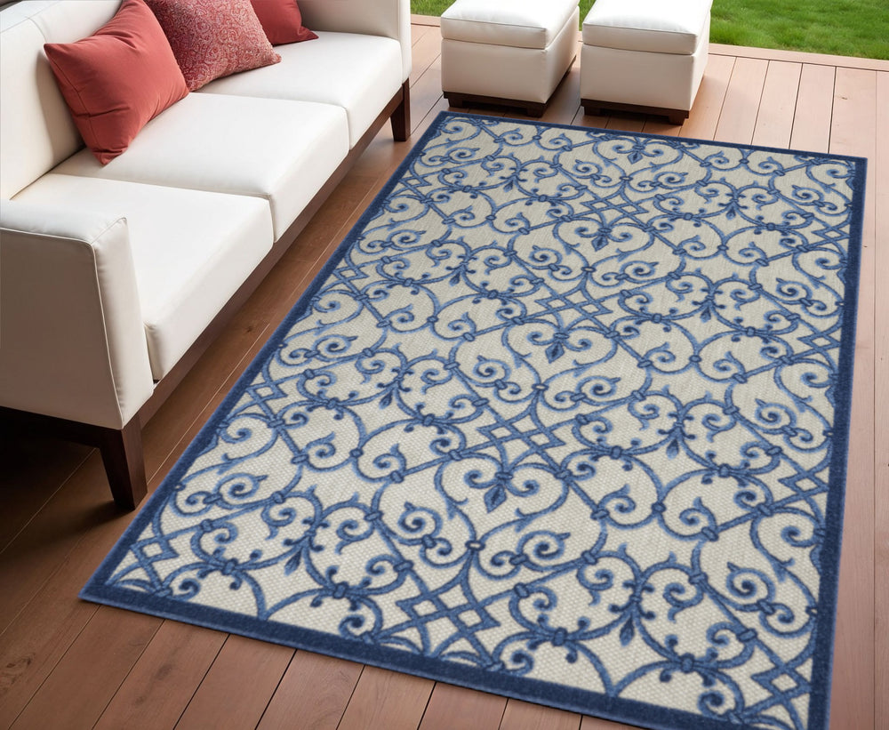 Homeroots 4' X 6' Blue And Gray Indoor Outdoor Area Rug - Stylish, Durable, Perfect For Patio Or Home Decor 4?X6? Polypropylene 385007