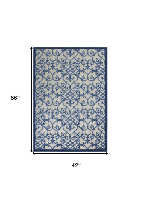 Homeroots 4' X 6' Blue And Gray Indoor Outdoor Area Rug - Stylish, Durable, Perfect For Patio Or Home Decor 4?X6? Polypropylene 385007
